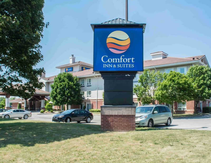 The Comfort Inn & Suites Ingersoll Exterior