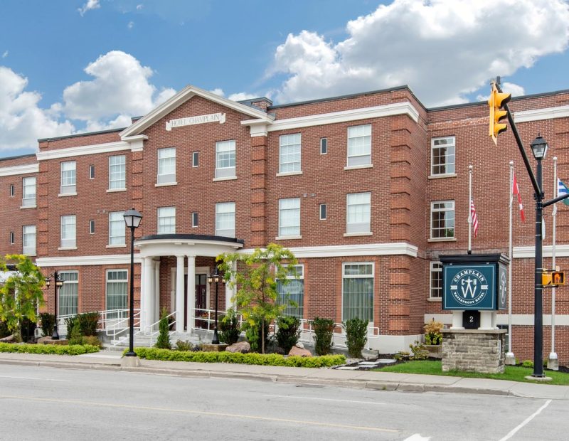 Champlain Waterfront Hotel Exterior