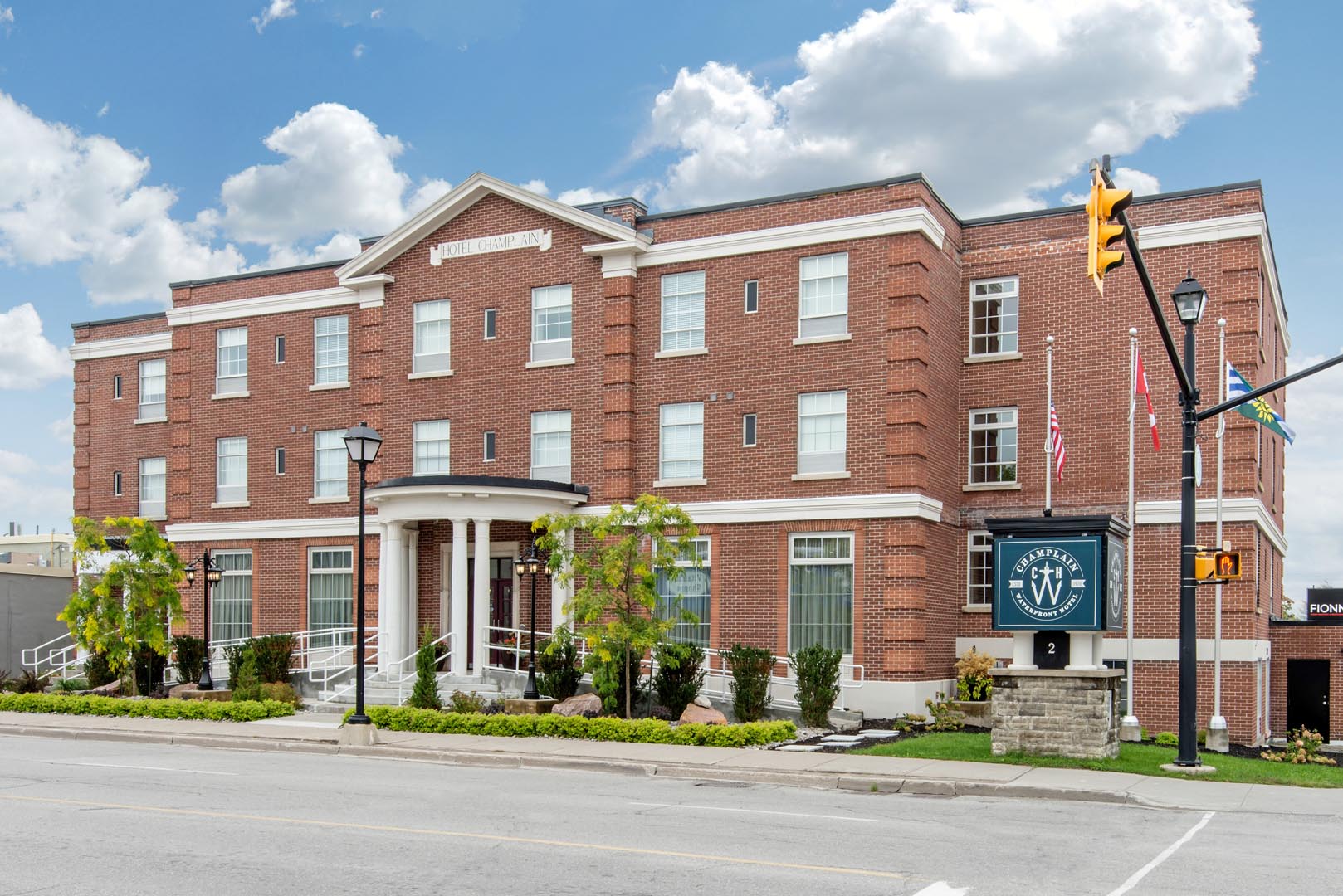 Champlain Waterfront Hotel Exterior