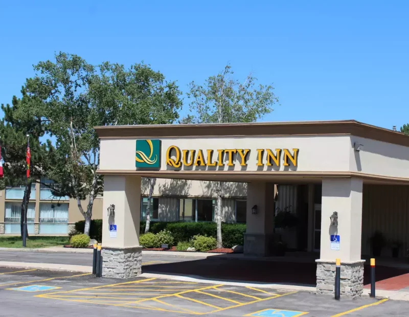 Quality Inn Owen Sound Exterior Building